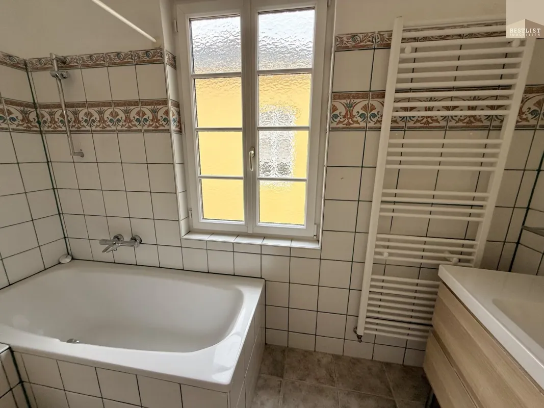 Attraktives Zinshaus mit Gewerbefläche und Wohnmöglichkeit in bester Lage!