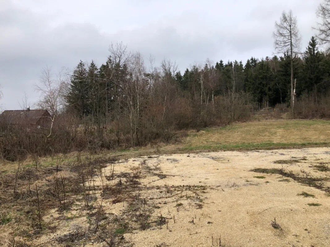 Ca. 15% Rendite bei 50% Jahresauslastung mit 40 Einheiten Hoteldorf Projekt auf Baurechtsgrund