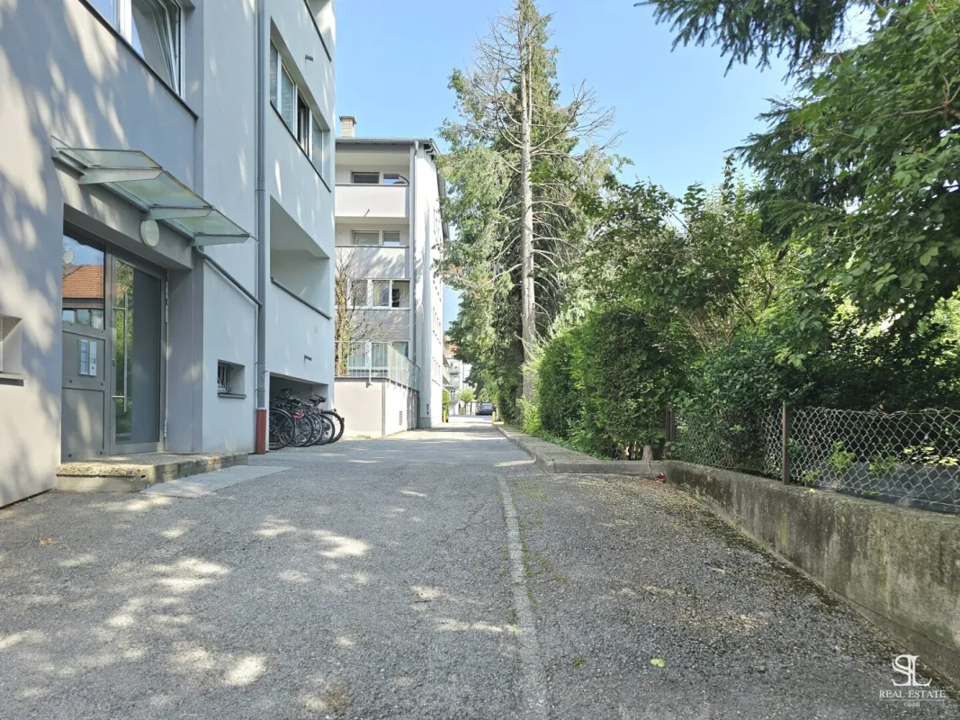 Innsbruck - Parkplatz in Innenhoflage zu vermieten
