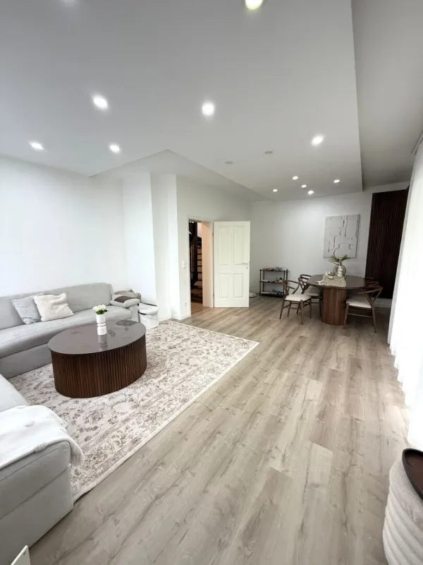 Neuwertiges Einfamilienhaus in St. Pölten mit Garten, Terrasse & 2 Stellplätzen!