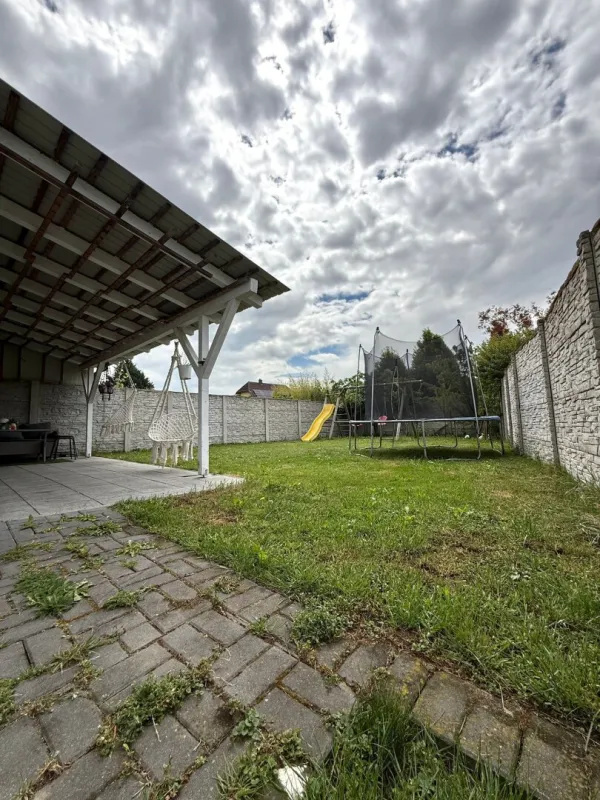 Neuwertiges Einfamilienhaus in St. Pölten mit Garten, Terrasse & 2 Stellplätzen!