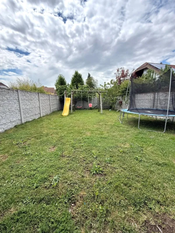 Neuwertiges Einfamilienhaus in St. Pölten mit Garten, Terrasse & 2 Stellplätzen!